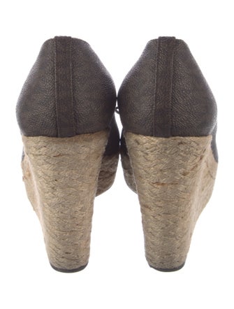 Michael Kors Bow Accents Pumps