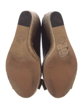 Michael Kors Bow Accents Pumps