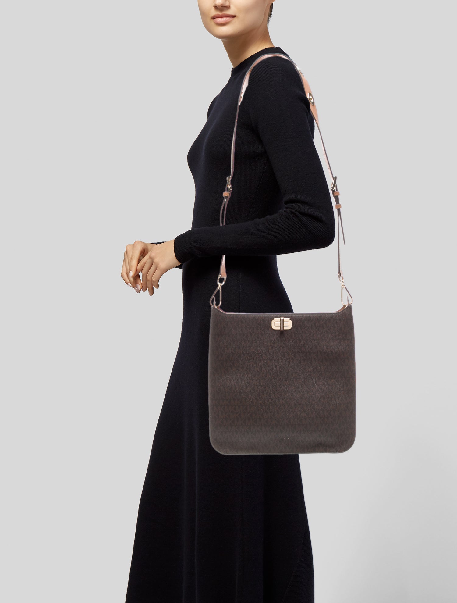 Michael Kors Messenger Bag