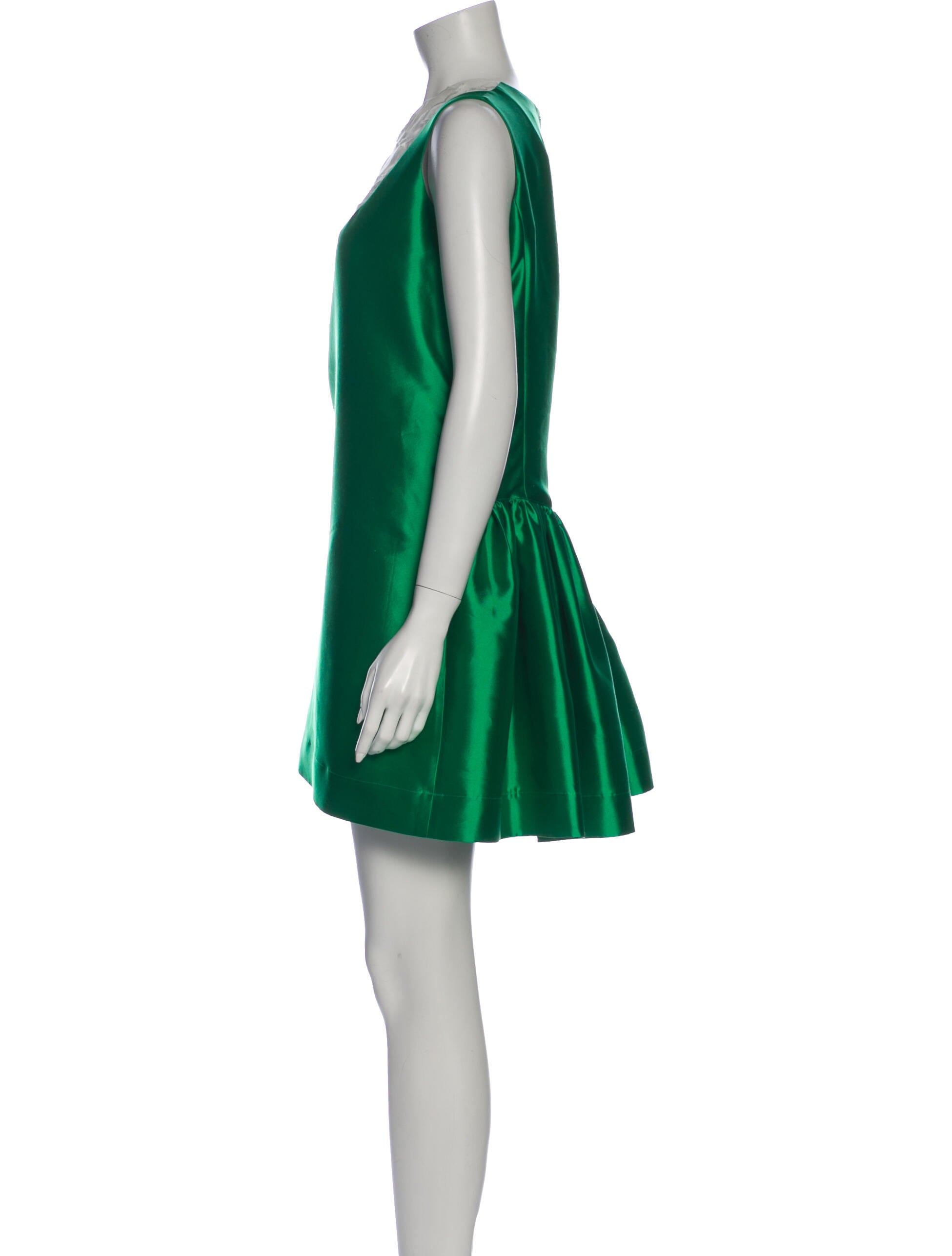 minju kim green dress Minju Kim: Everything You Need To Know