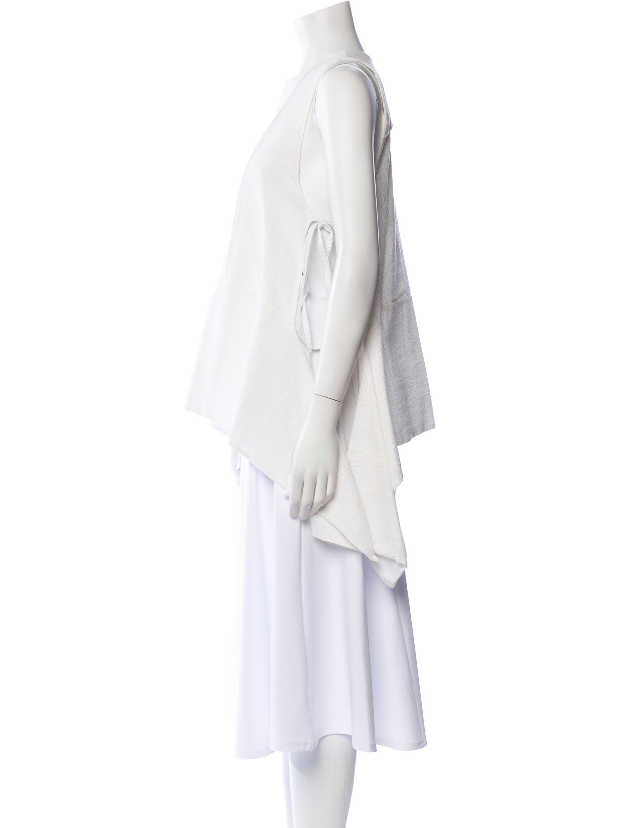 Minjukim Crew Neck Sleeveless Tunic