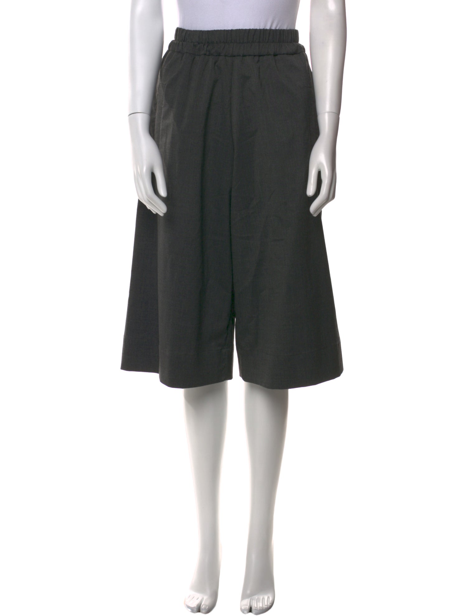 Momoni Knee-Length Shorts