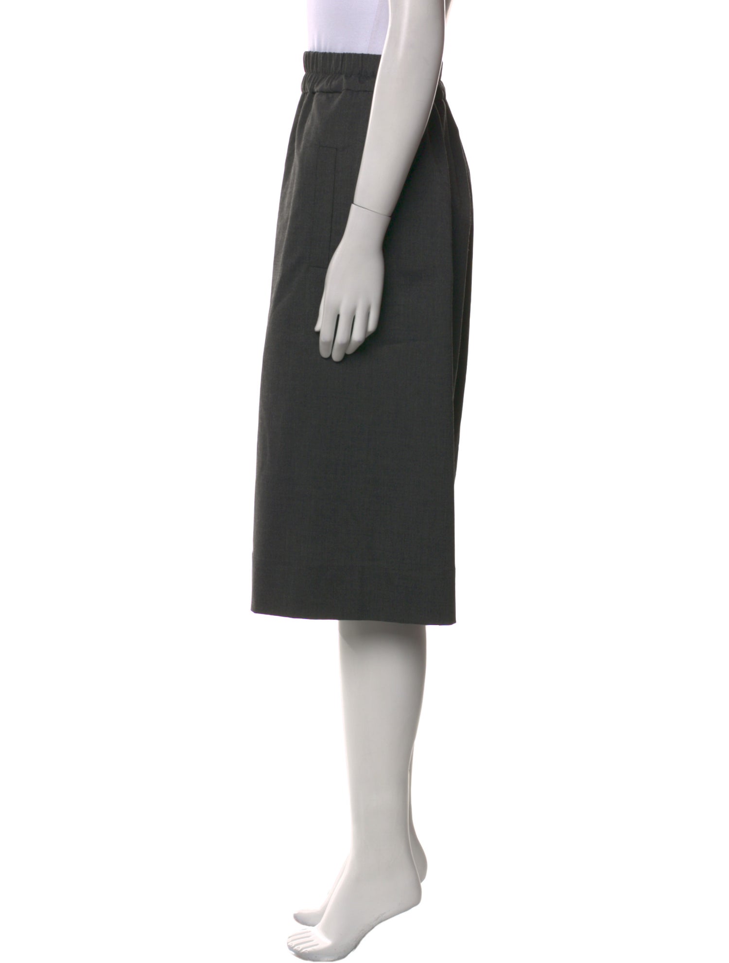 Momoni Knee-Length Shorts