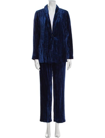 Momoni Pleated Accents Pant Set