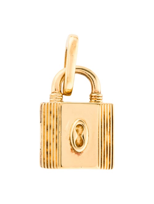 Missoma Ridge Padlock Locket Clip-On Pendant
