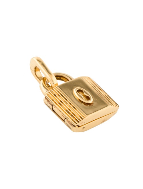 Missoma Ridge Padlock Locket Clip-On Pendant