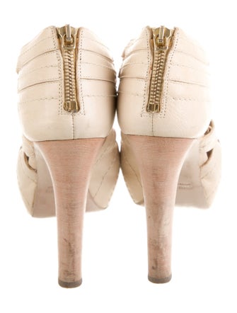 Miu Miu Leather Pumps