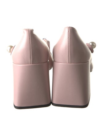 Miu Miu Leather Chain-Link Accents Pumps