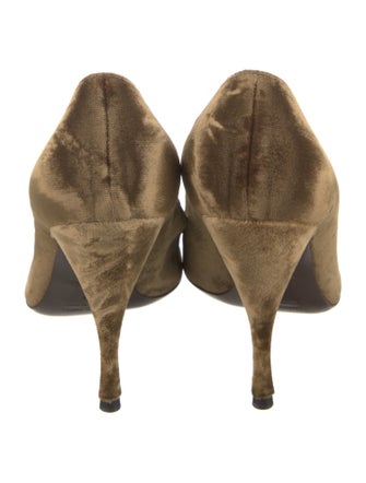 Miu Miu Suede Pumps