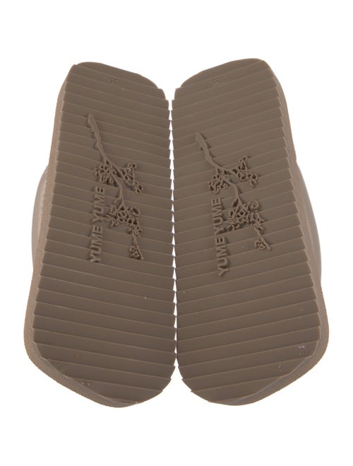 Yume Yume Leather Slides