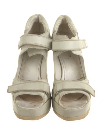 Miu Miu Leather Pumps