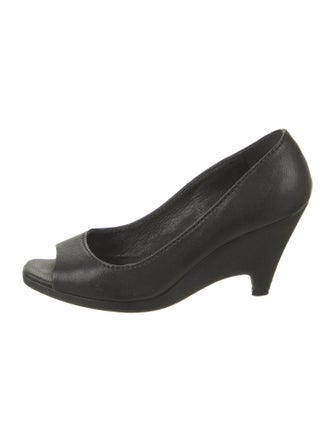 Miu Miu Leather Pumps