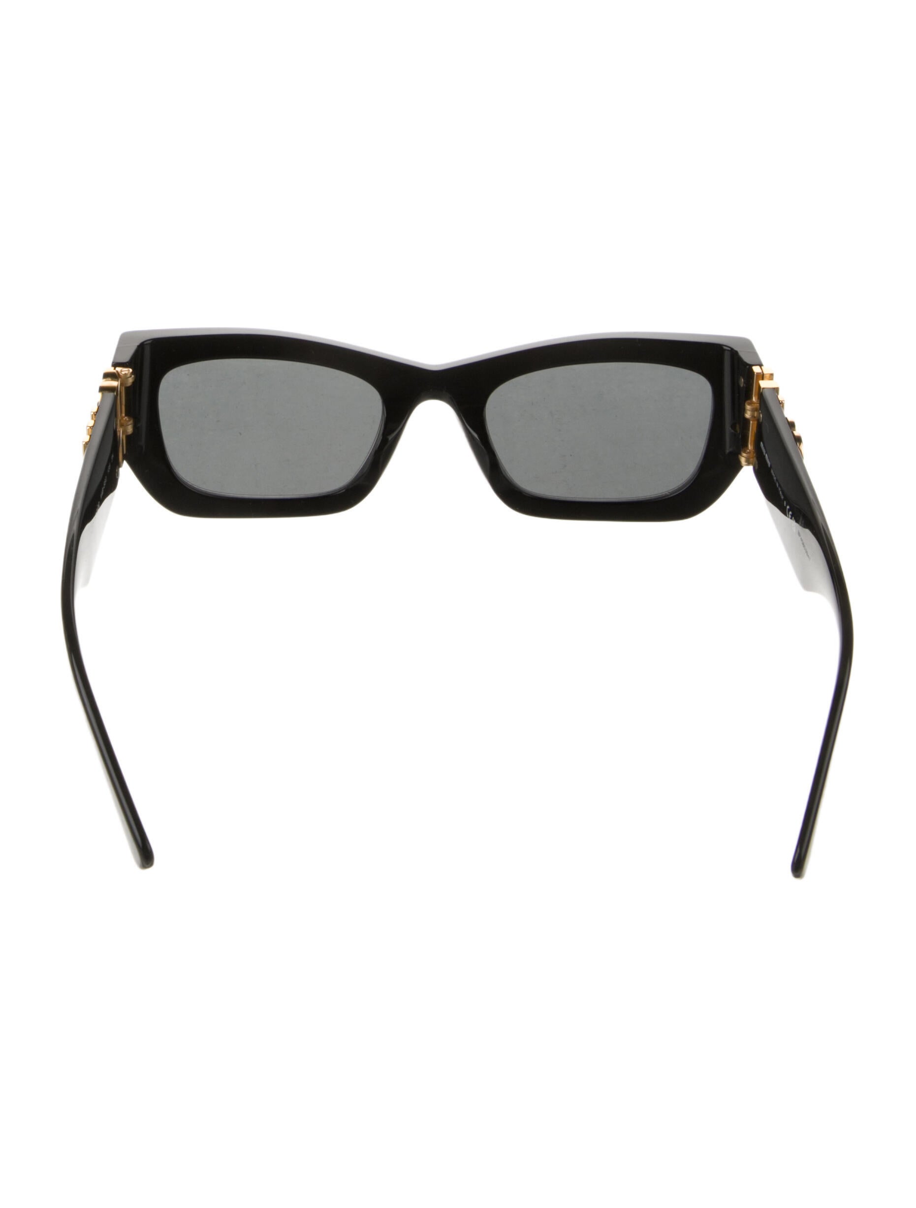 Miu Miu Wayfarer Tinted Sunglasses