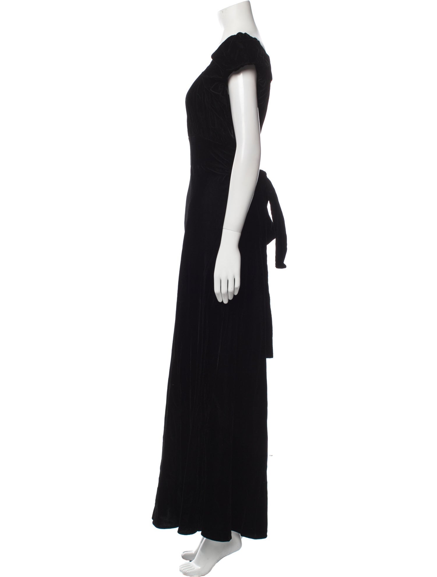 Morgane Le Fay Scoop Neck Long Dress