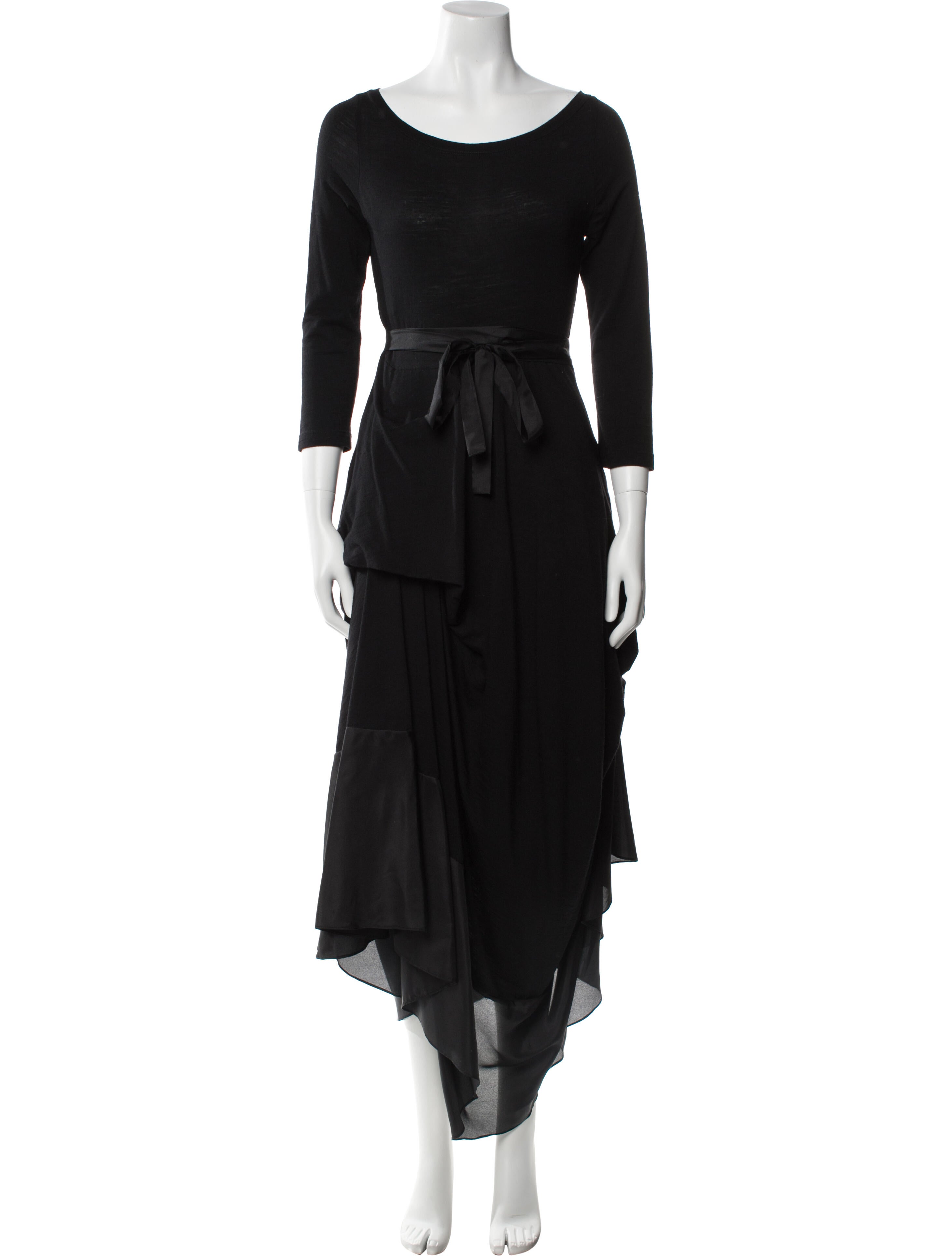 Morgane Le Fay Scoop Neck Long Dress