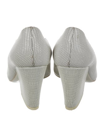 Max Mara Embossed Leather Pumps