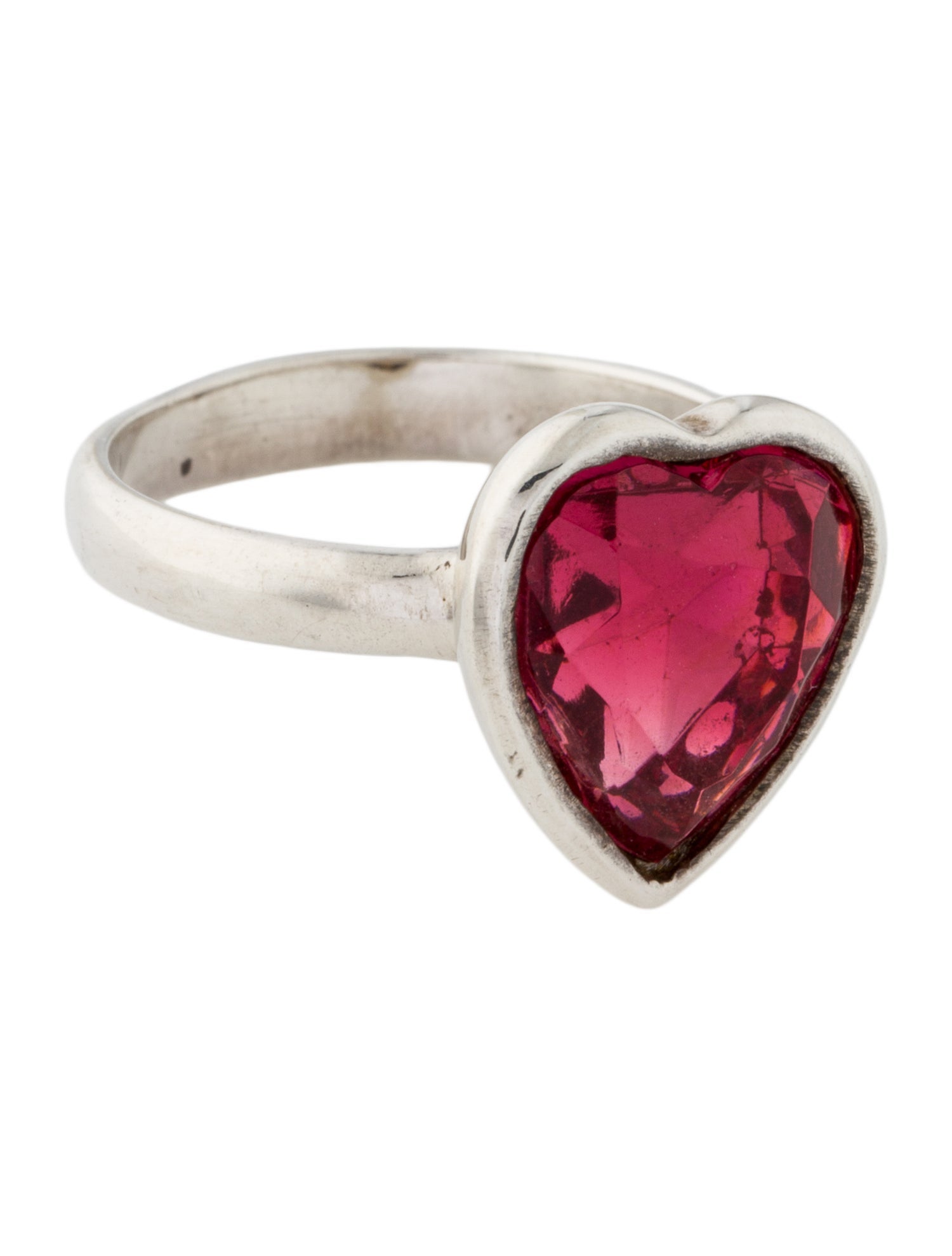 Mondo Mondo Lovely Glass Heart Cocktail Ring