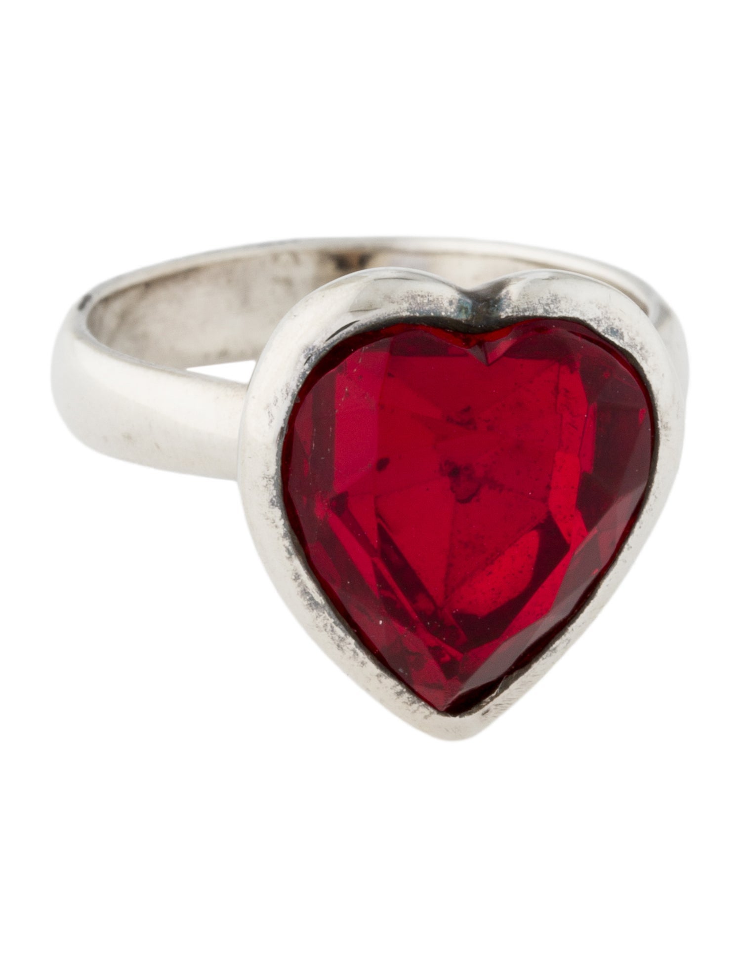 Mondo Mondo Lovely Glass Heart Cocktail Ring