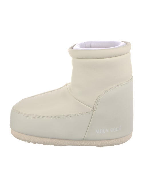 Moon Boot Leather Boots