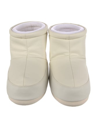 Moon Boot Leather Boots