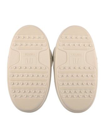 Moon Boot Leather Boots