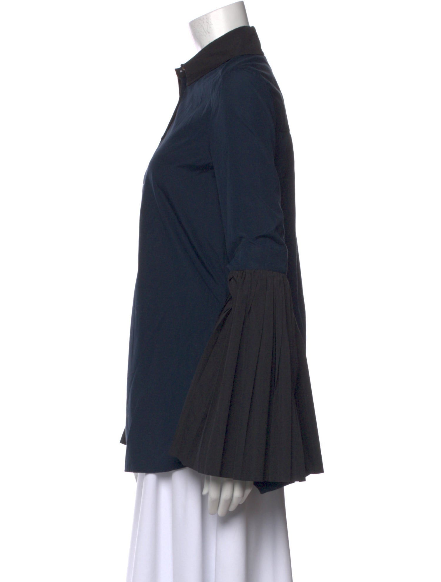 Monographie Long Sleeve Button-Up Top