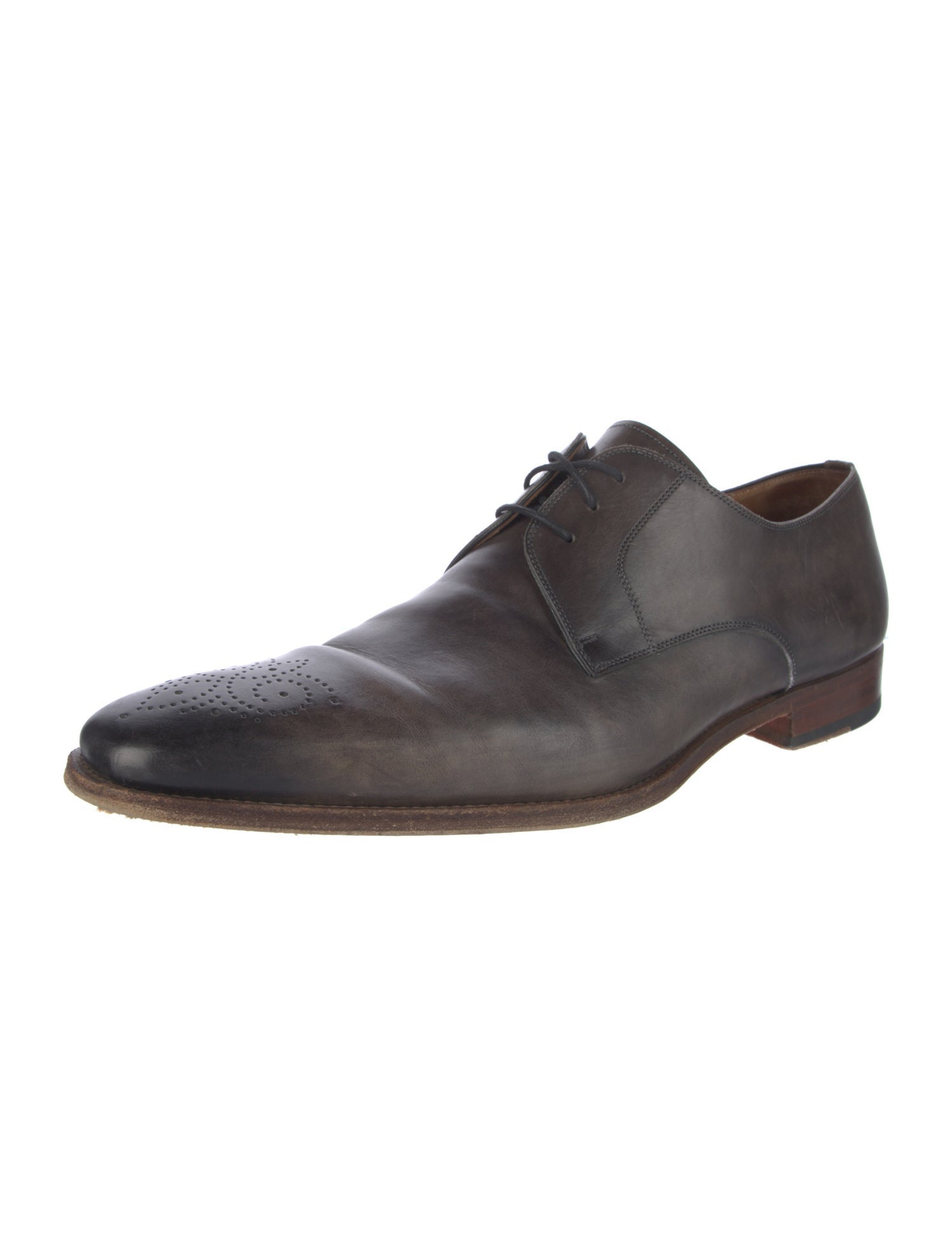 Magnanni Leather Lasercut Accents Derby Shoes