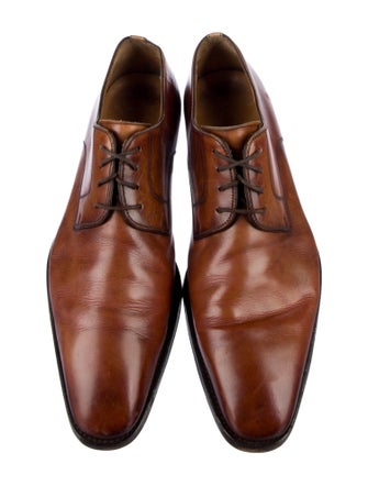 Magnanni Leather Derby Shoes