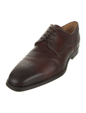 Magnanni Leather Lasercut Accents Derby Shoes