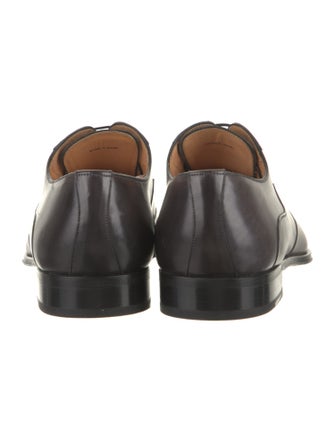Magnanni Leather Oxfords