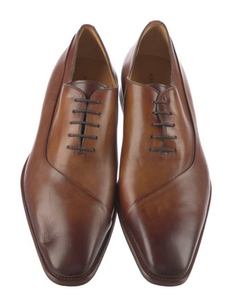 Magnanni Leather Oxfords