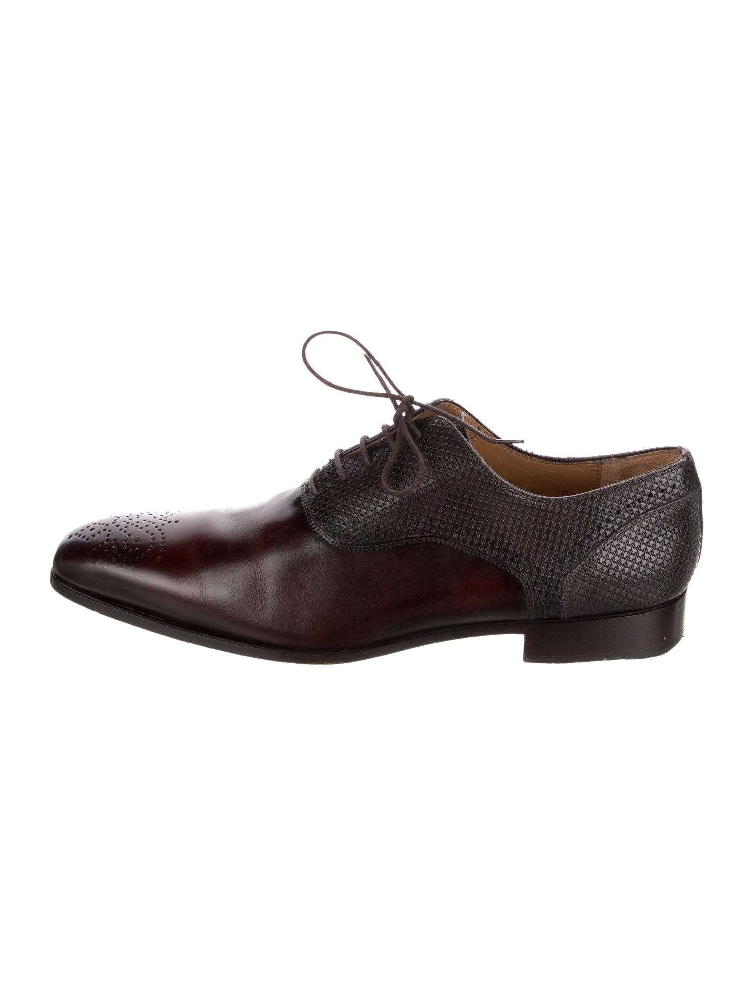 Magnanni Leather Oxfords