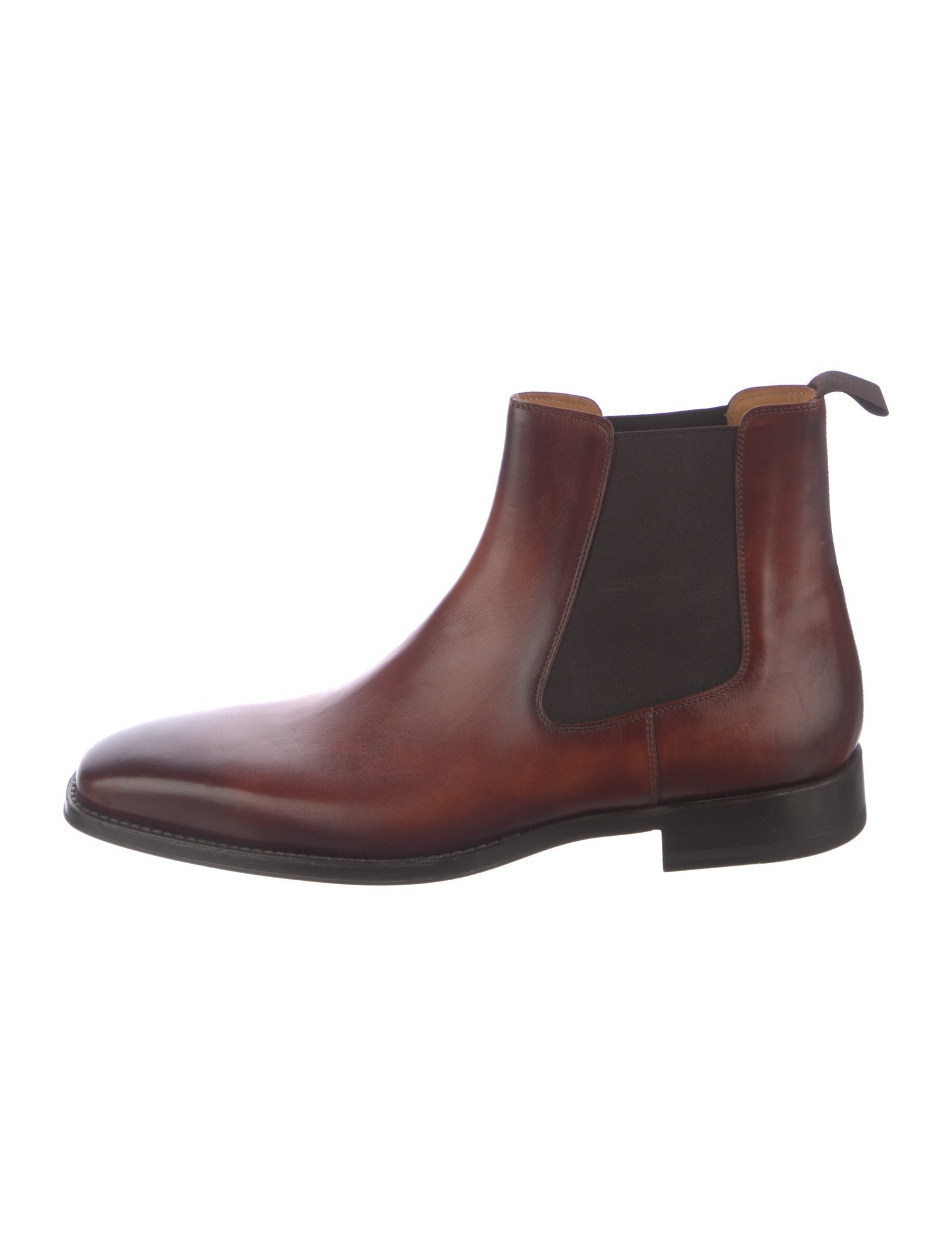 Magnanni Leather Chelsea Boots