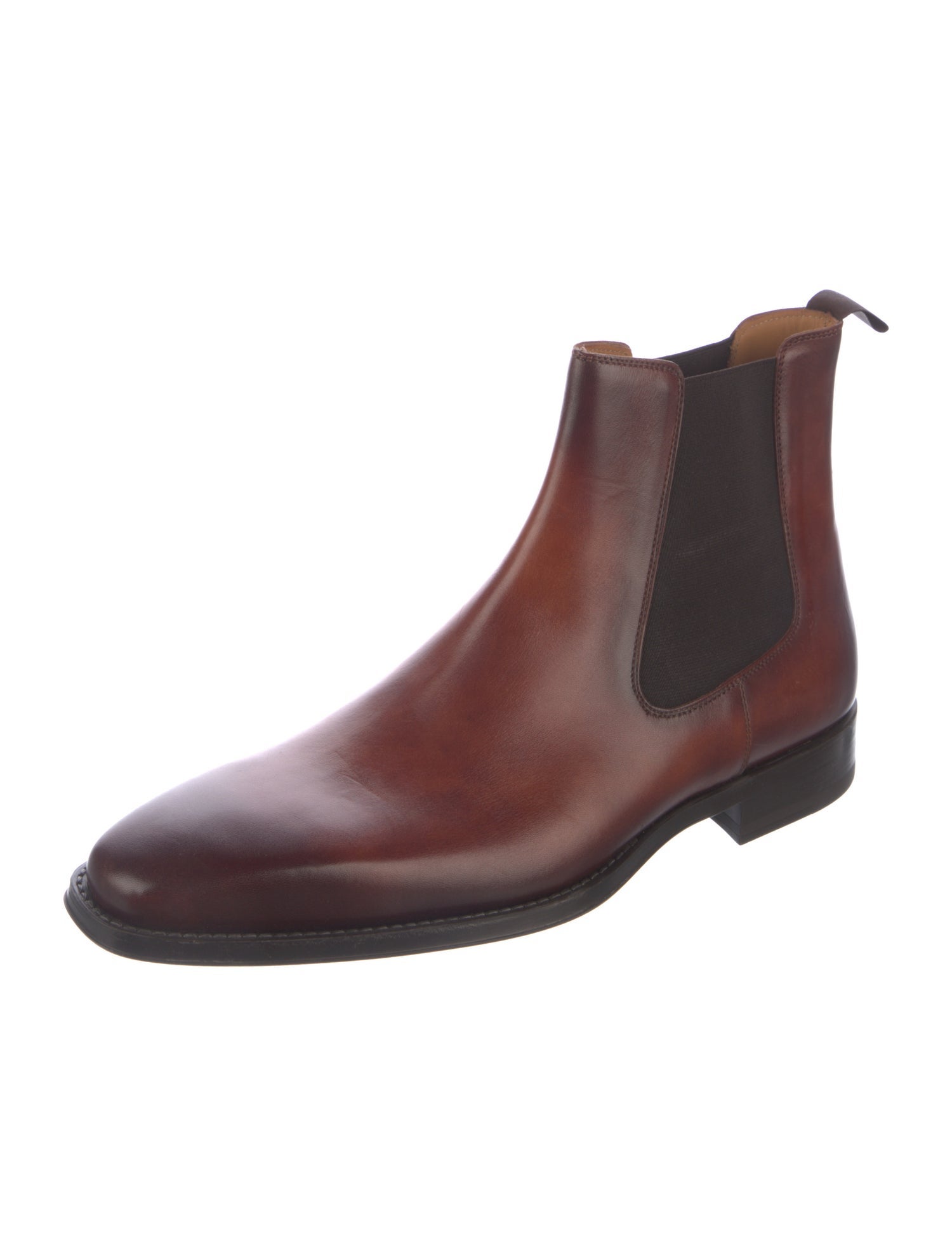 Magnanni Leather Chelsea Boots