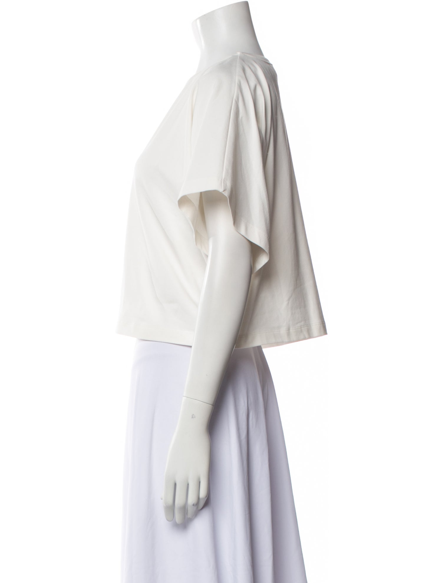 Mantu Crew Neck Short Sleeve Crop Top