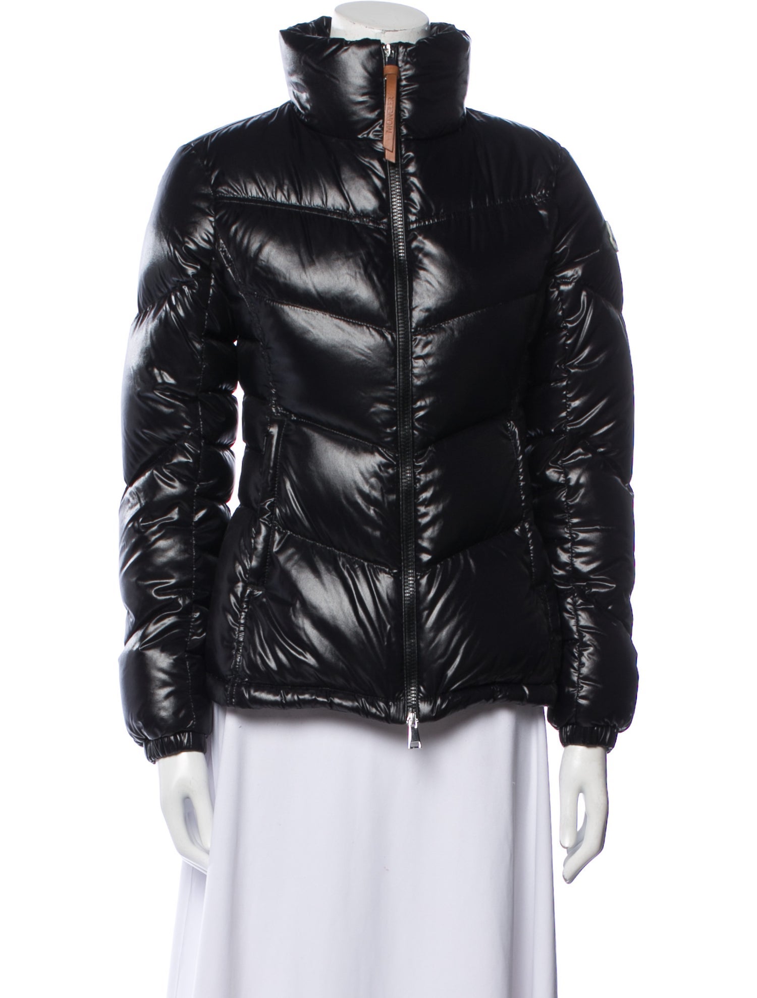 MONCLER｜DOWN JACKETS (1A00027 597YD 999) Moncler Down jacket Veumont | Men's Clothing | Vitkac
