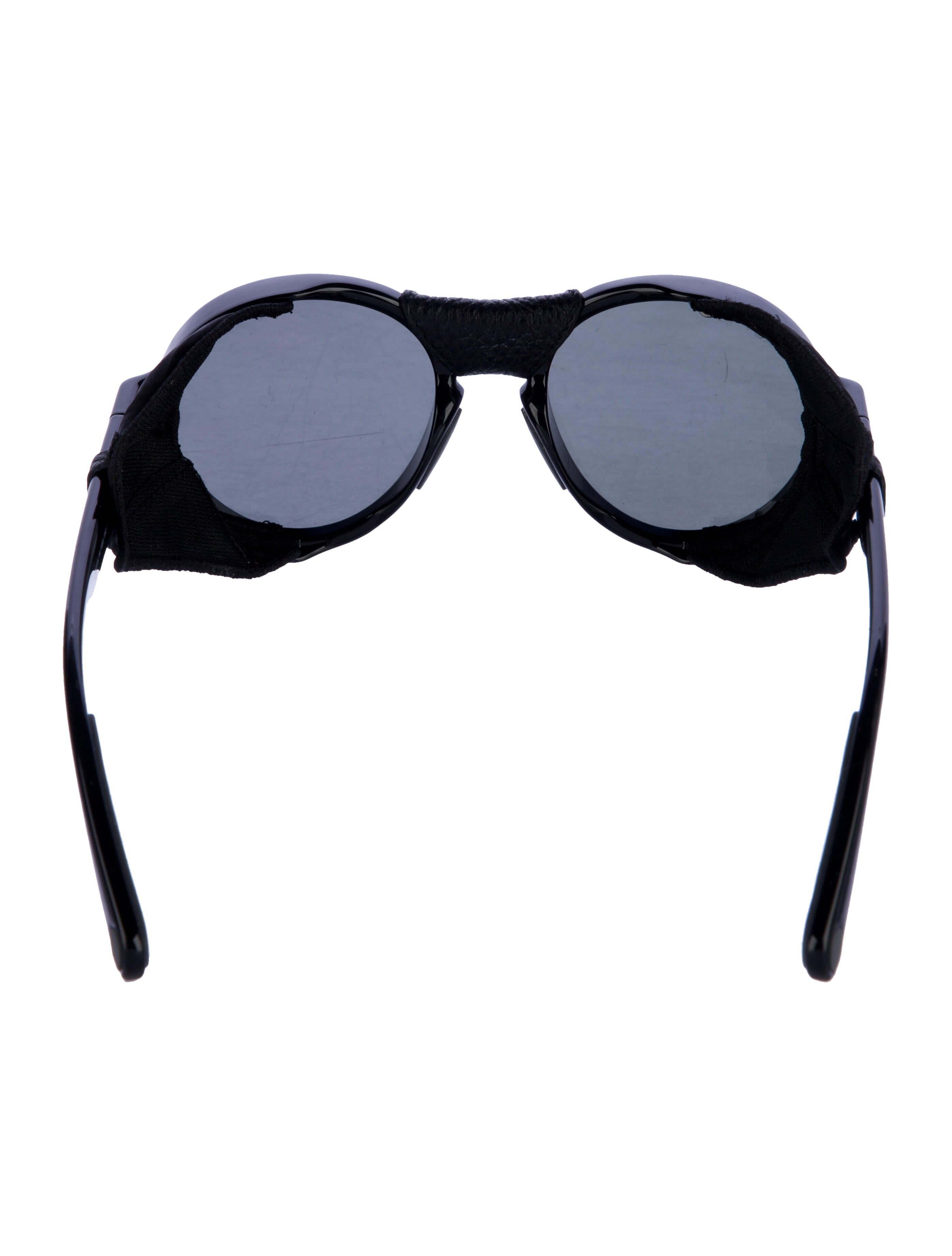 Moncler Round Tinted Sunglasses