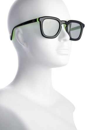 Moncler Wayfarer Tinted Sunglasses