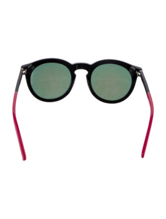 Moncler Wayfarer Tinted Sunglasses