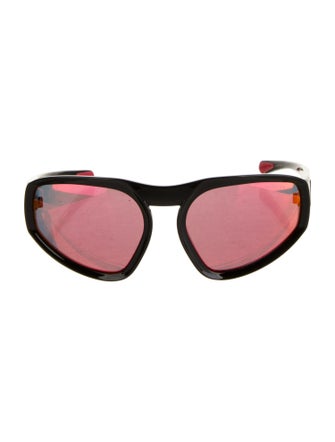 Moncler Oversize Tinted Sunglasses
