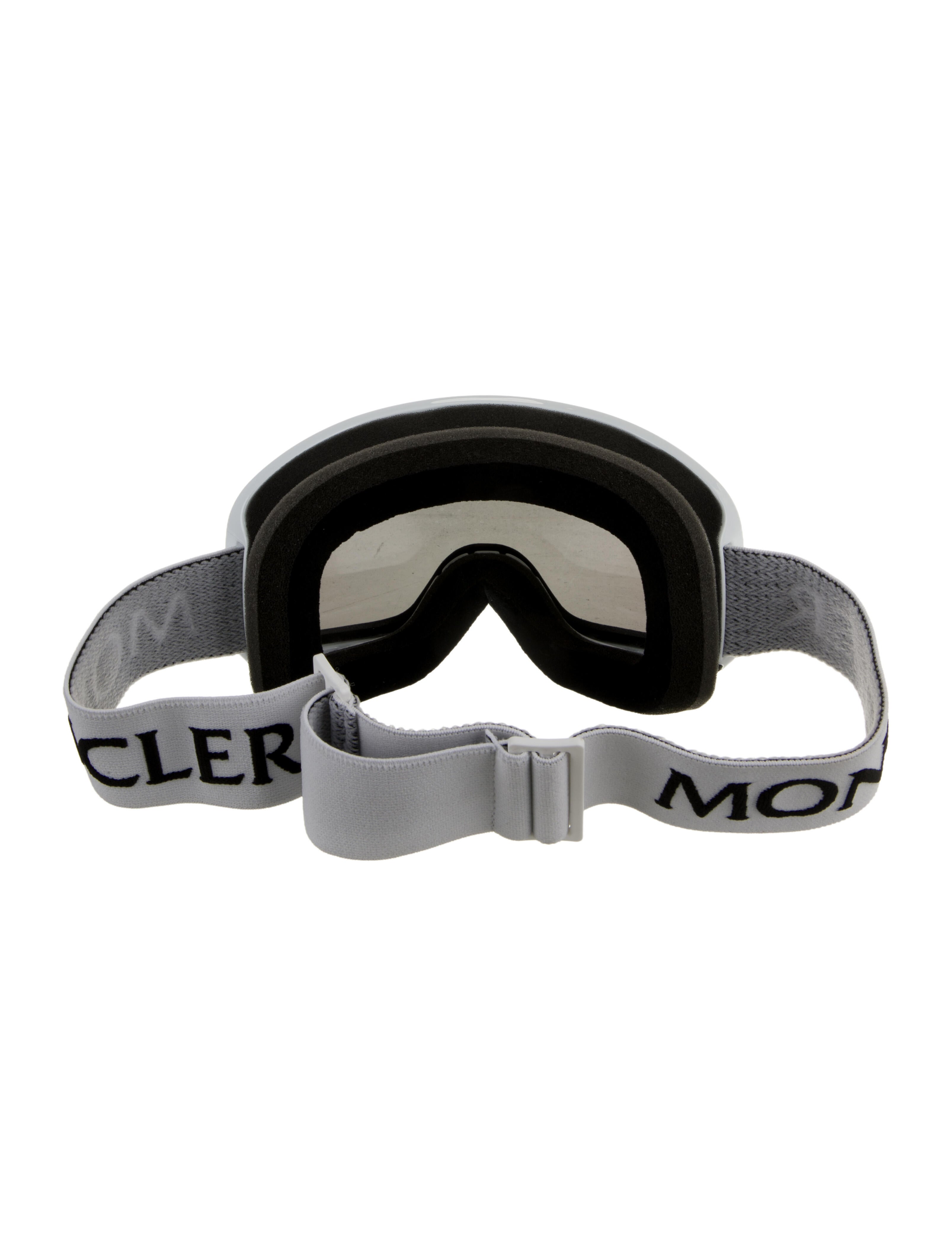 Moncler Oversize Tinted Sunglasses