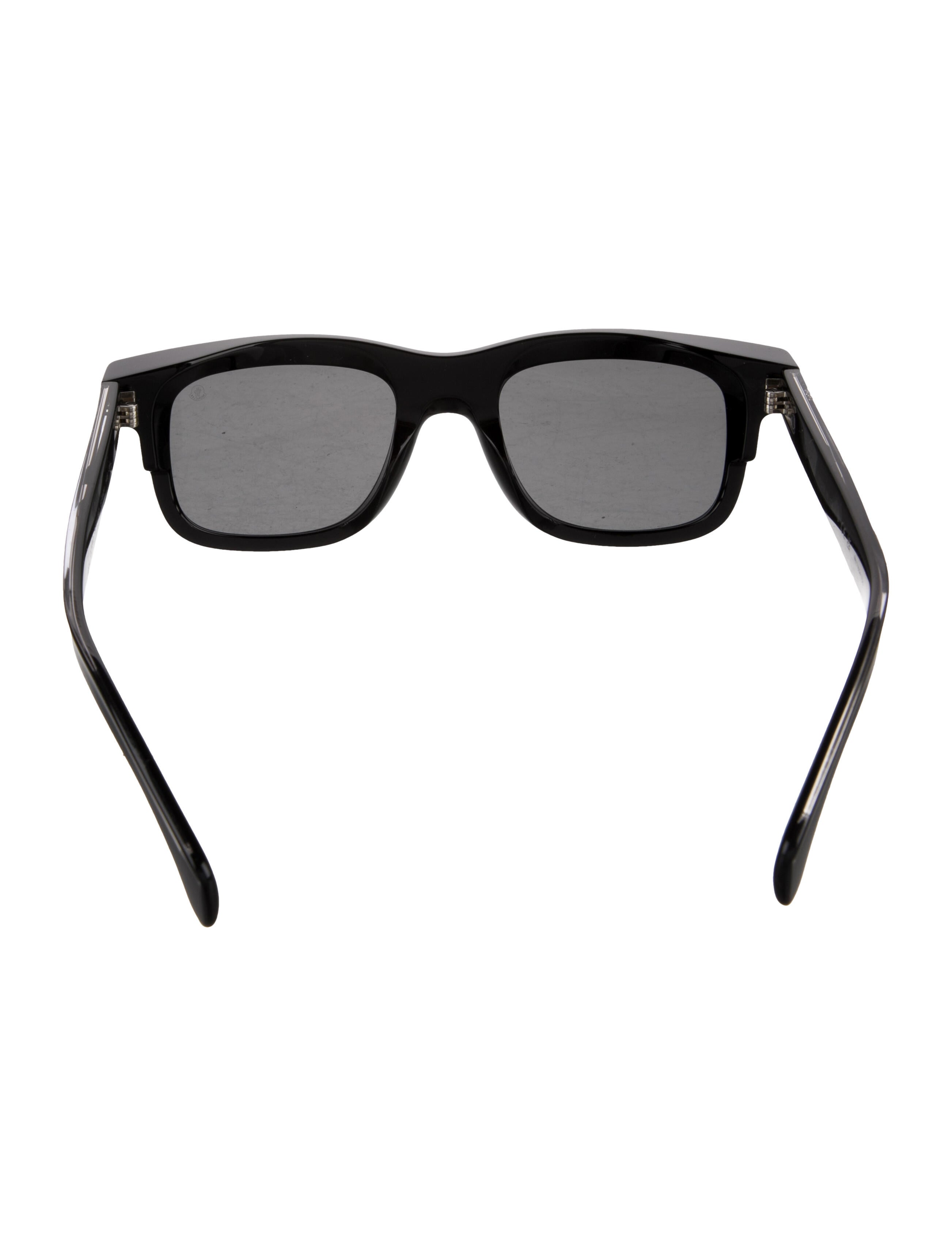 Moncler Wayfarer Tinted Sunglasses