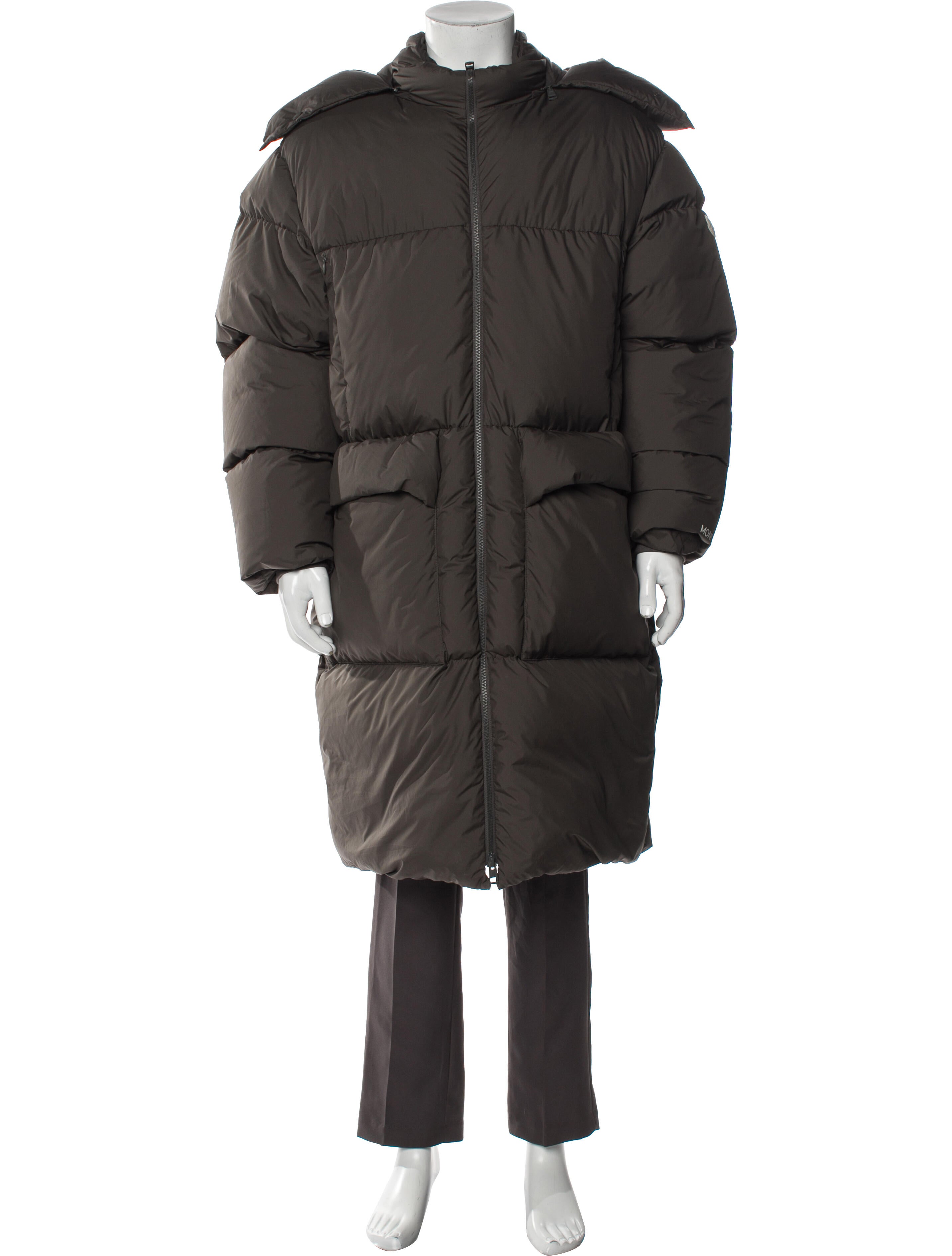 2 Moncler 1952 2022 Puffer Coat