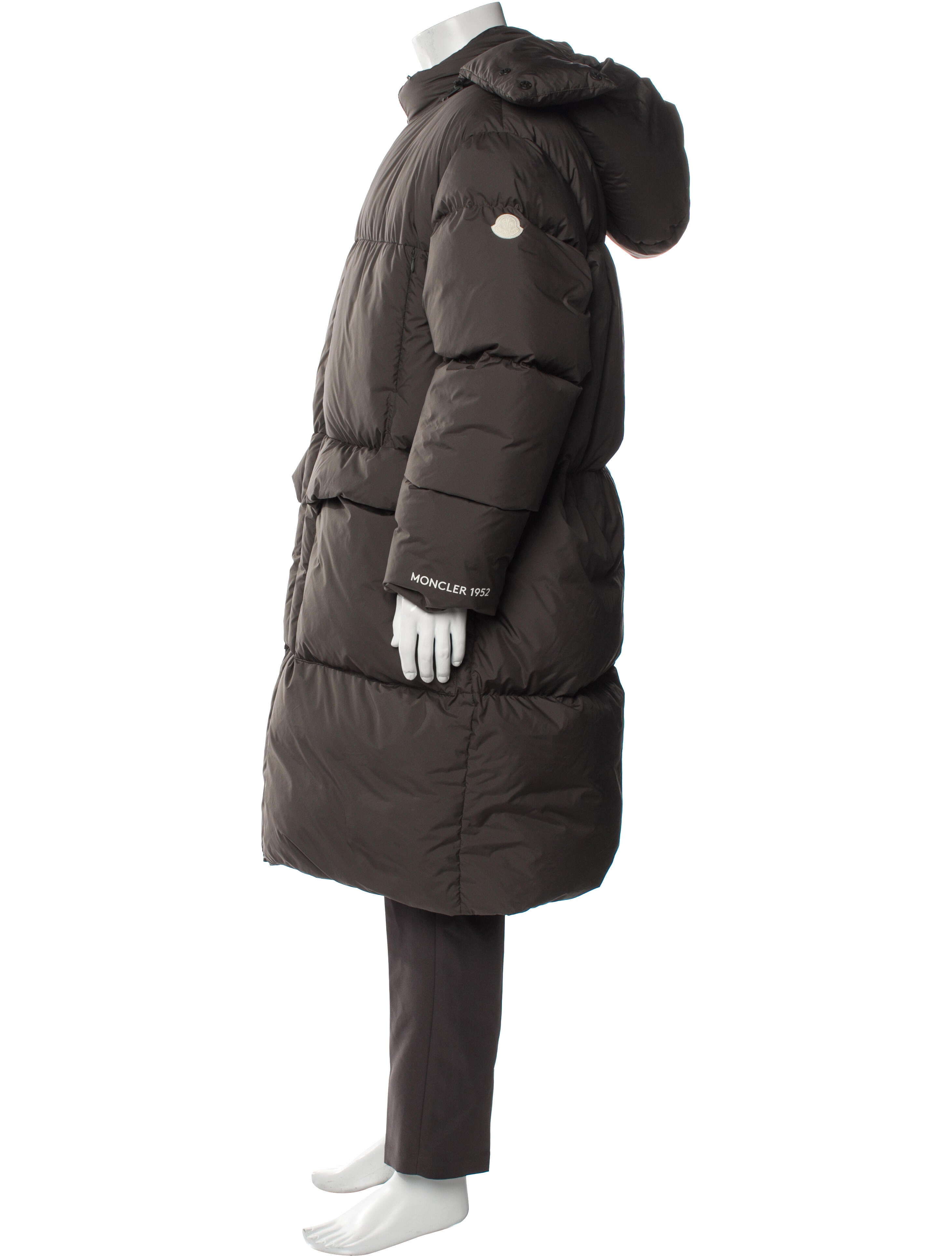 2 Moncler 1952 2022 Puffer Coat
