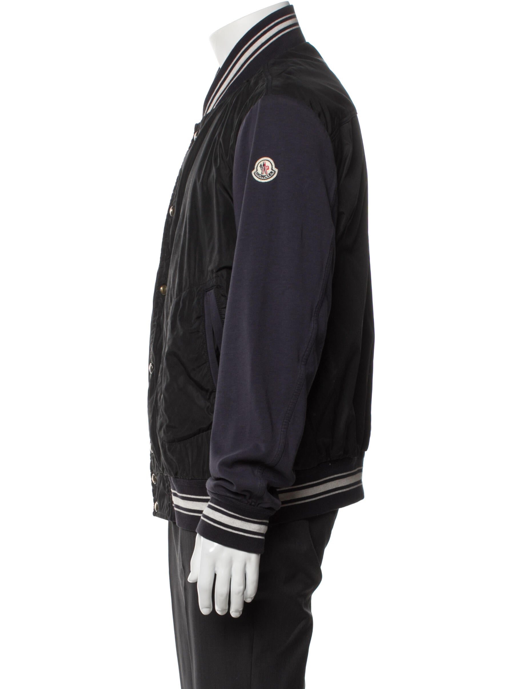 MONCLER 25S PROTECTIVE JACKET 243