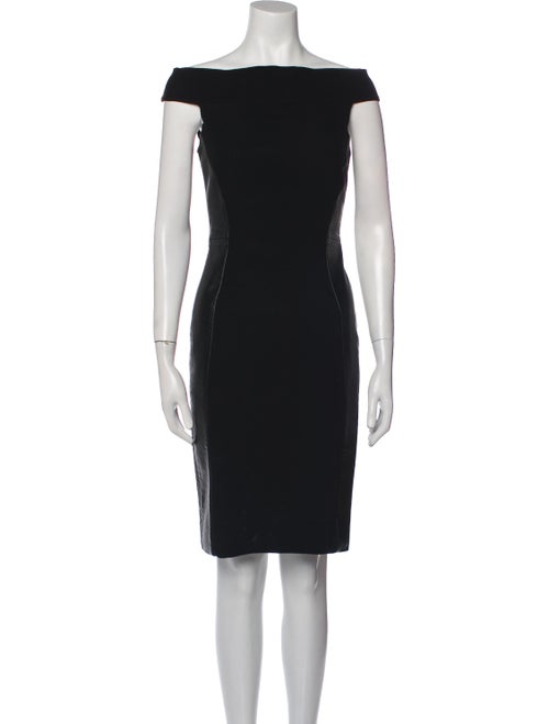Monique Lhuillier Bateau Neckline Knee-Length Dress