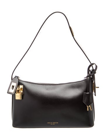 Pre-owned Verafied Leather Shoulder Bag In Black