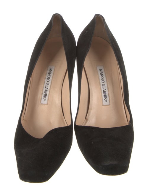 Manolo Blahnik Suede Pumps