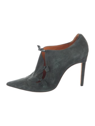 Manolo Blahnik Suede Pumps