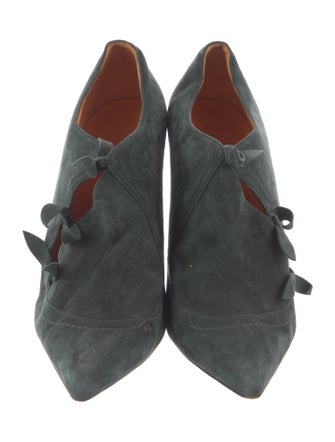 Manolo Blahnik Suede Pumps